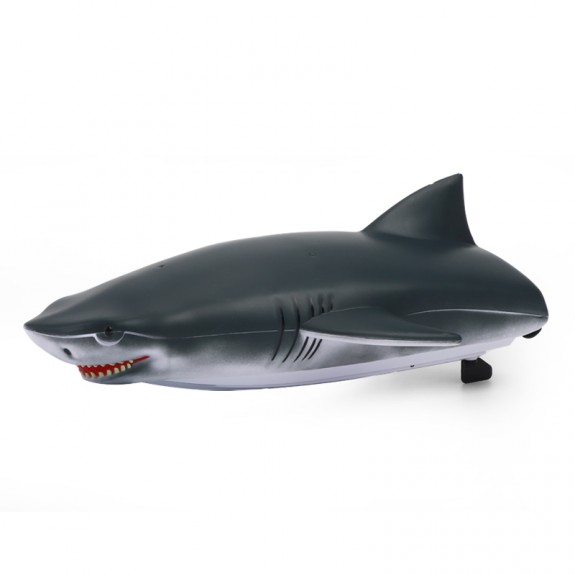 Катер-акула на пульте управления Shark